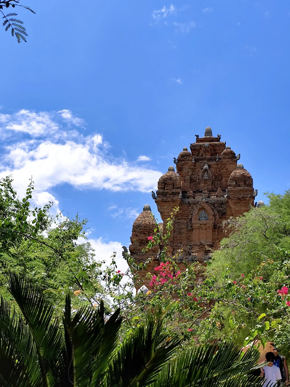 Đến tháp chàm ninh thuận pôklông garai để khám phá văn hóa