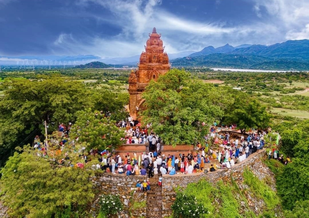 Hành trình khám phá tháp champa ninh thuận kỳ vĩ