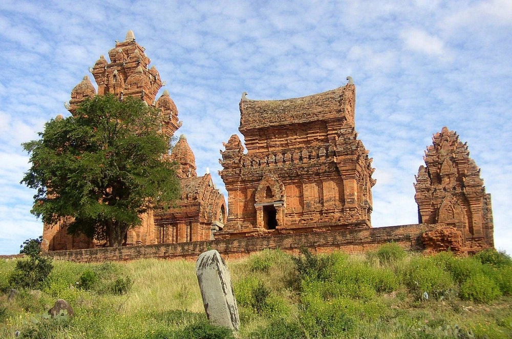 Điều gì khiến tháp chàm ninh thuận trở thành điểm đến yêu thích