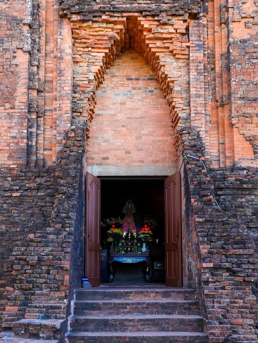 Tìm hiểu thêm về thuyết trình về tháp nhạn thú vị