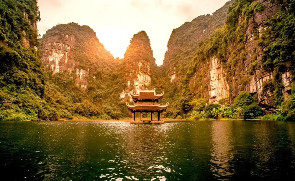 Đi thuyền khám phá các tuyến đi thuyền ở tràng an