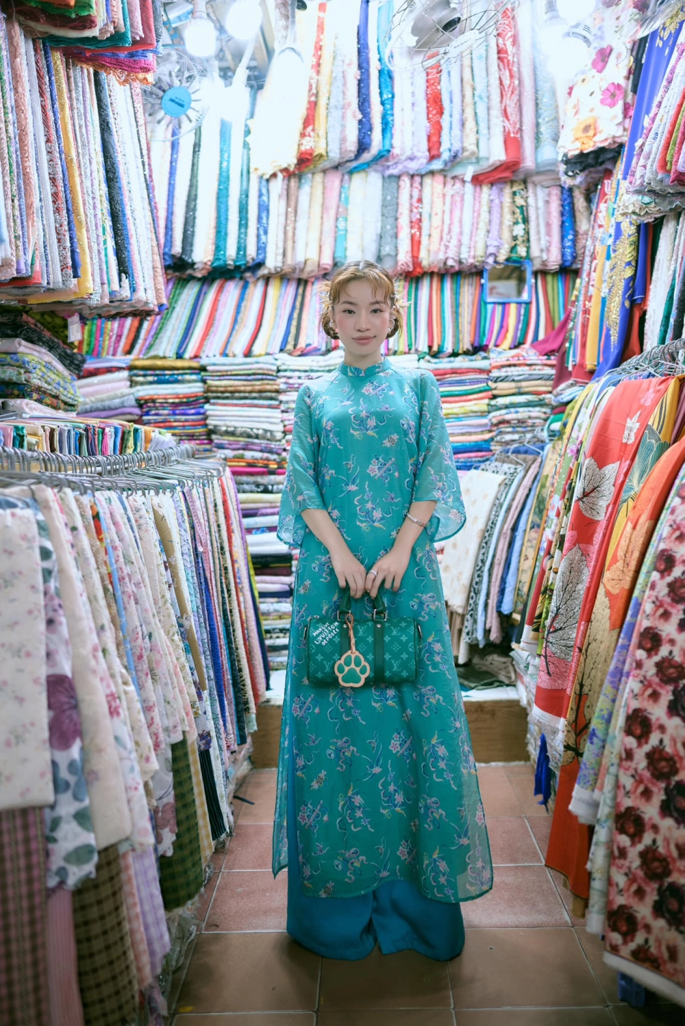 Tìm hiểu sự nghiệp ca sĩ Lâm Bảo Ngọc