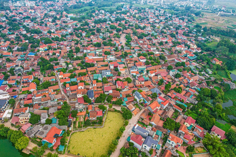 Ghé thăm ban quản lý di tích làng cổ đường lâm khi cần