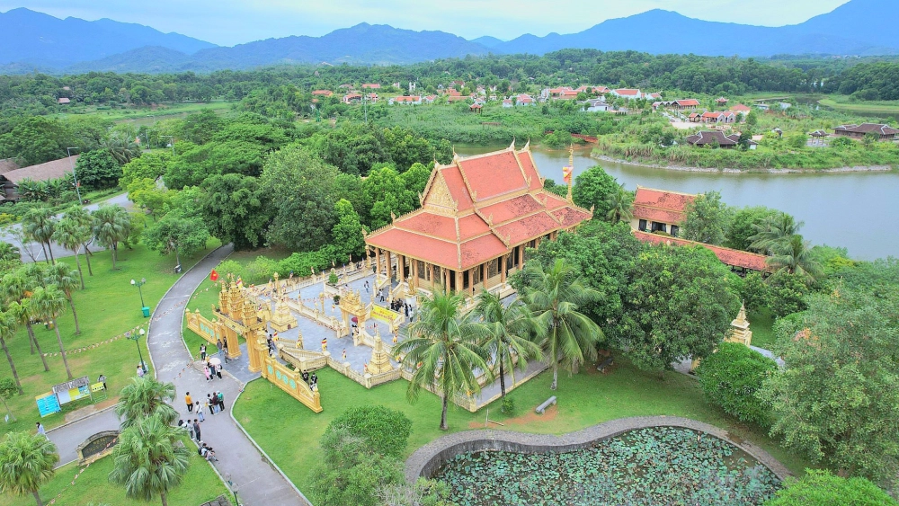 Khám phá trọn vẹn du lịch làng văn hóa 54 dân tộc