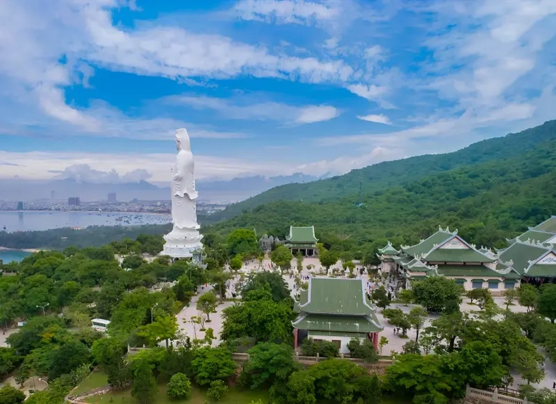 Ngắm hình ảnh chùa linh ứng đà nẵng đẹp như tranh
