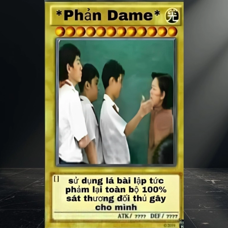 Lá bài dung hợp meme pha trộn hài hước cực khét