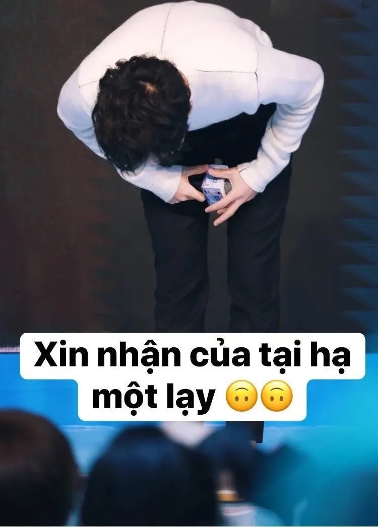 Meme quỳ gối thể hiện những khoảnh khắc cảm động và chân thành