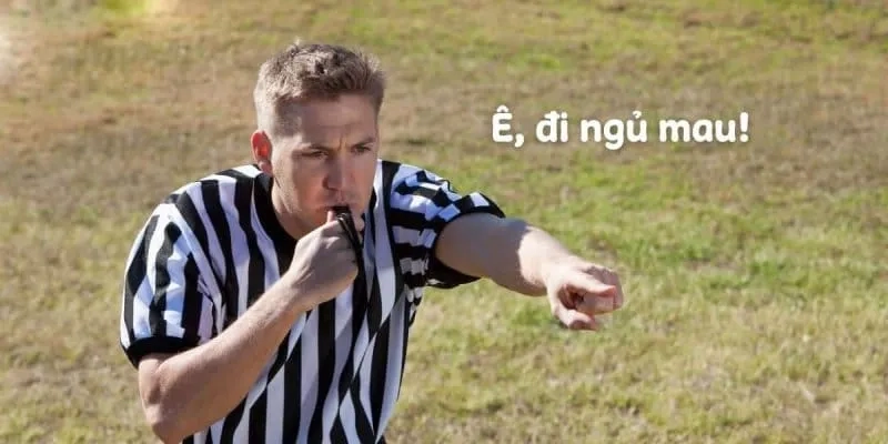 Khuya rồi ngủ thôi meme để nhắc nhở bạn nghỉ ngơi