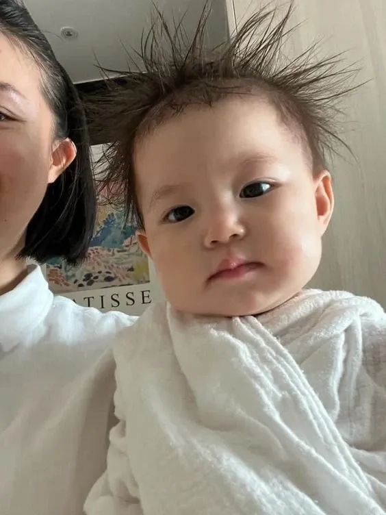 Meme Pam iu nhẹ nhàng thả “iu” vào từng cuộc hội thoại