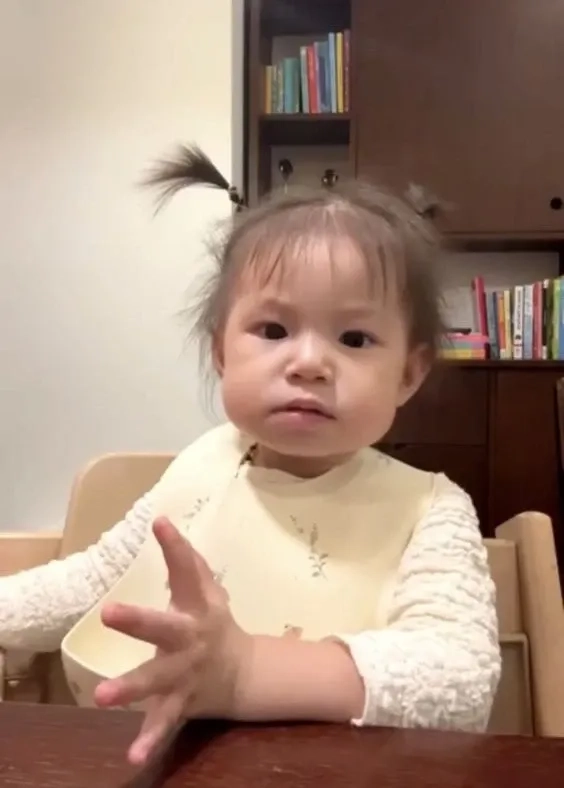 Meme Pam giận thần thái siêu đỉnh, nhìn là biết đừng lại gần
