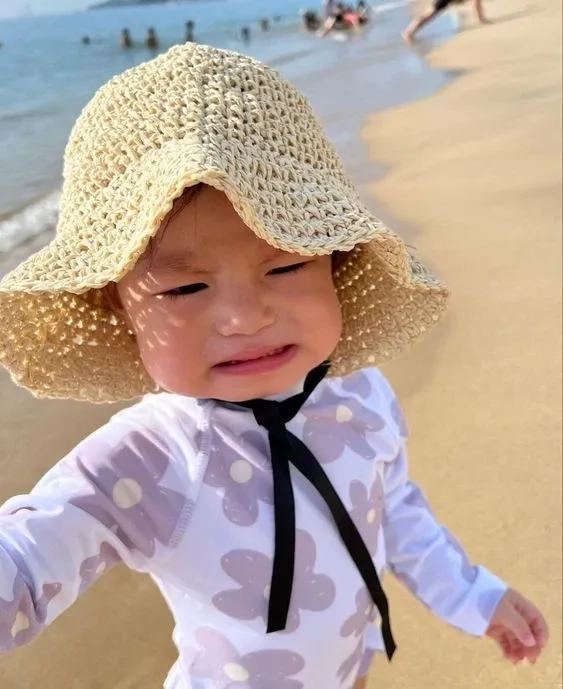 Meme Pam hôn xinh yêu hết cỡ, dành tặng ai bạn thương