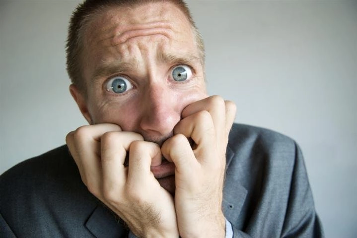 Meme sợ vợ khiến ai xem cũng phải phì cười vì quá thật