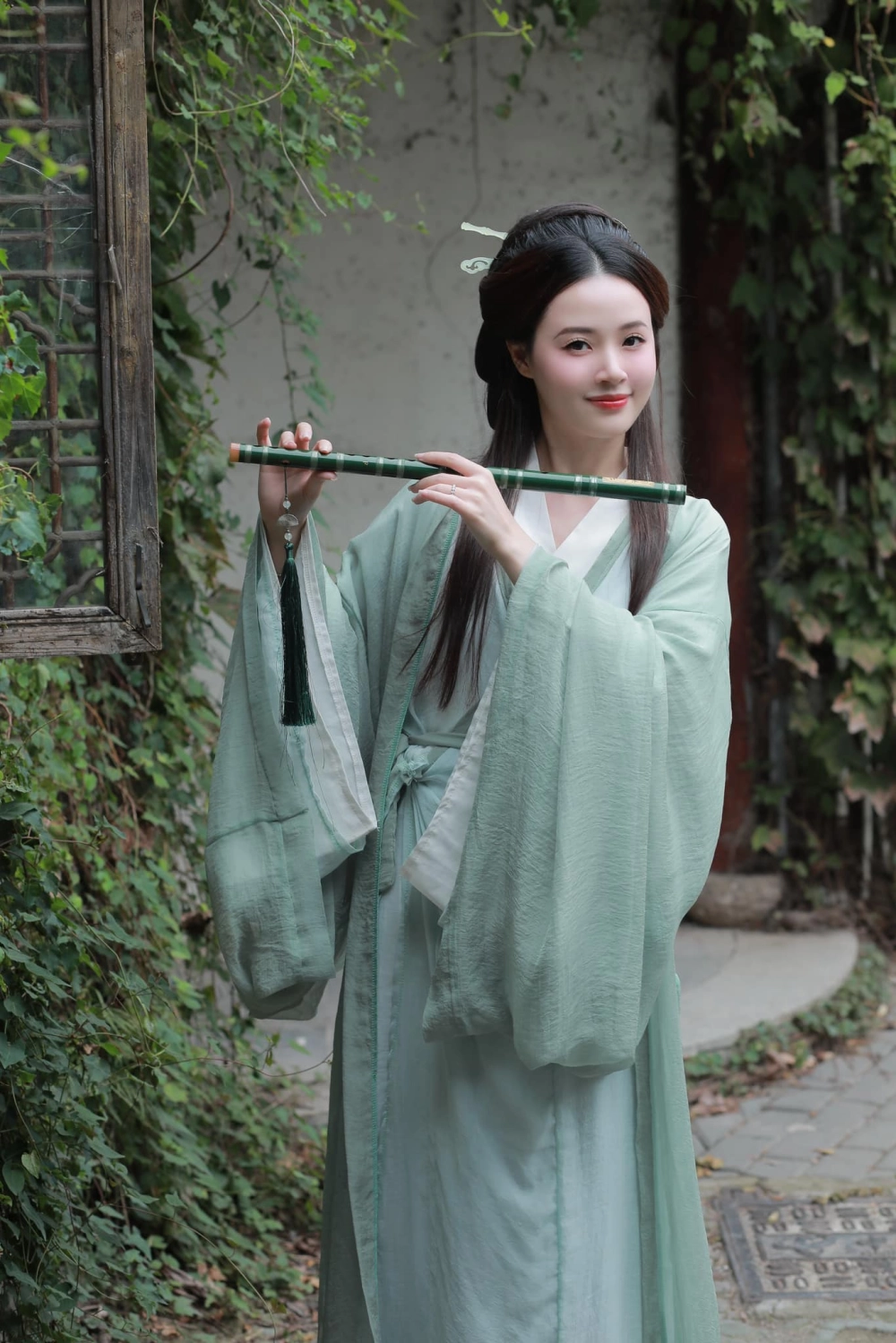 Midu instagram là nơi cô nàng chia sẻ những khoảnh khắc đẹp nhất trong cuộc sống