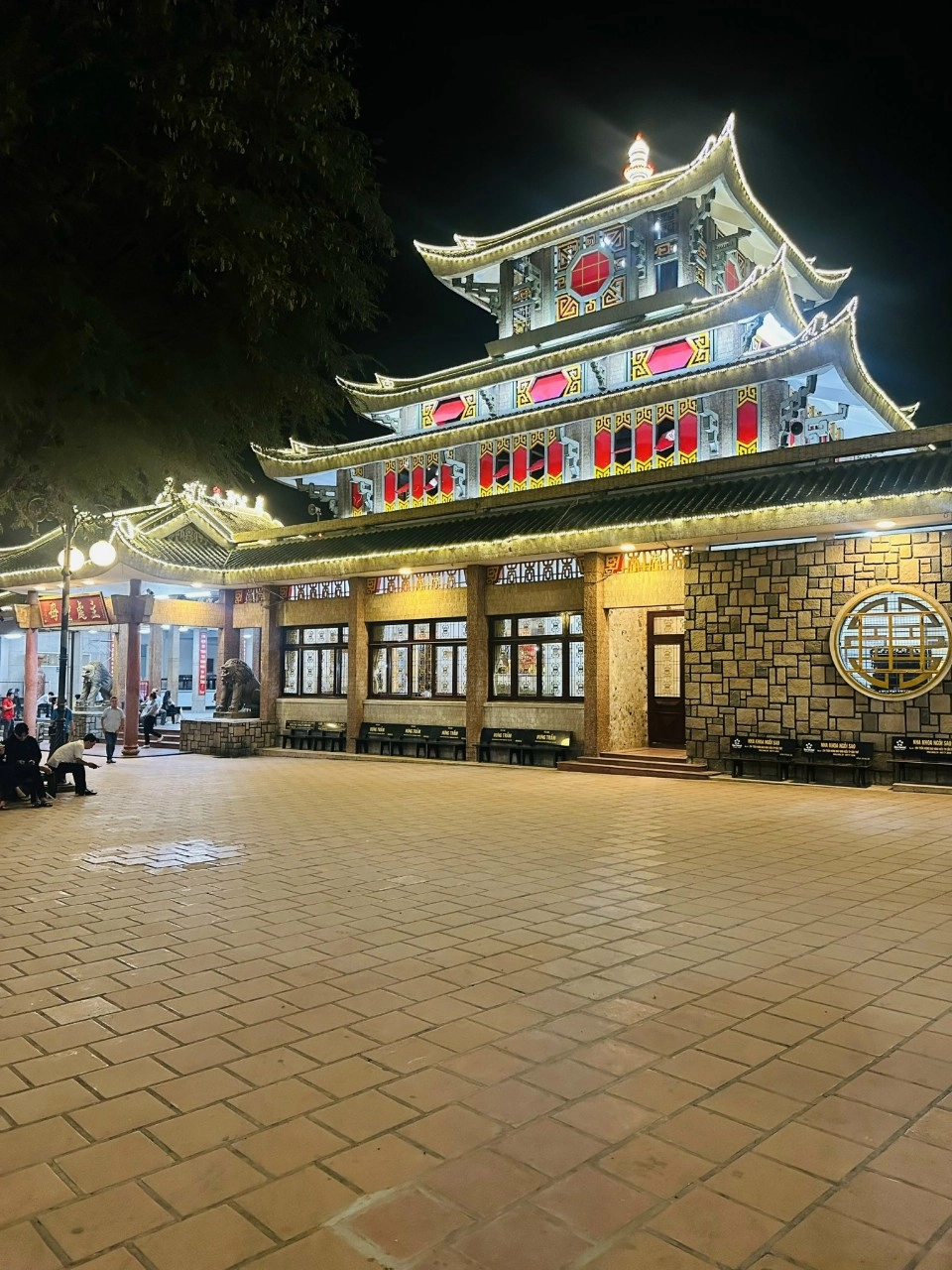 Vẻ đẹp kỳ vĩ của miếu bà chúa xứ núi sam an giang