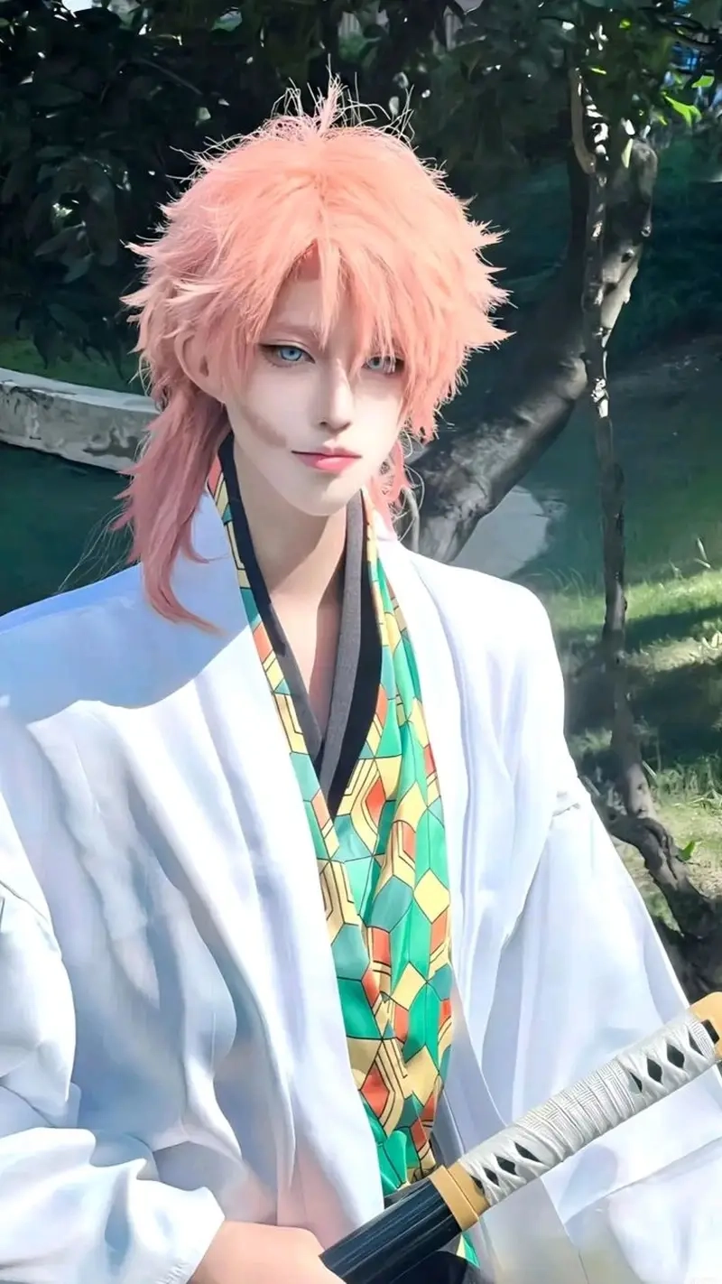 Tái hiện hoàn hảo nhân vật với Sabito cosplay