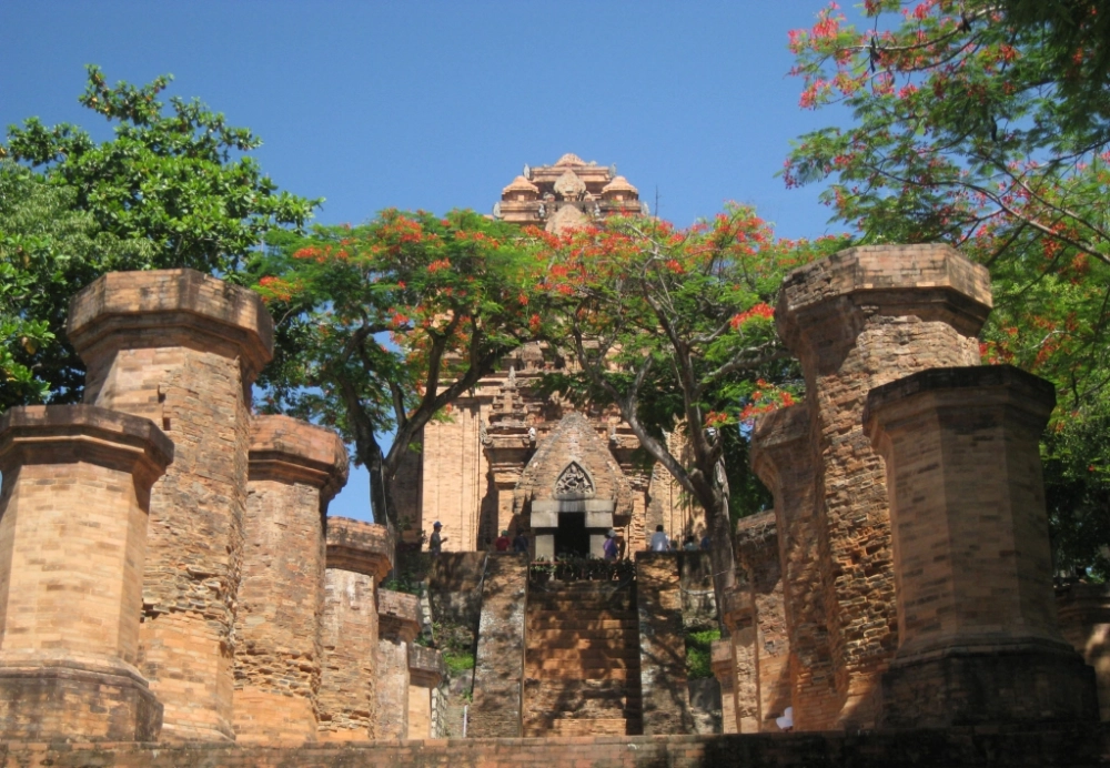Chia sẻ ảnh tháp bà ponagar tuyệt đẹp