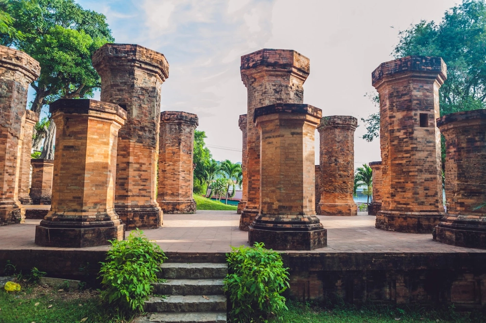 Tìm hiểu ý nghĩa của tháp bà ponagar qua từng tầng