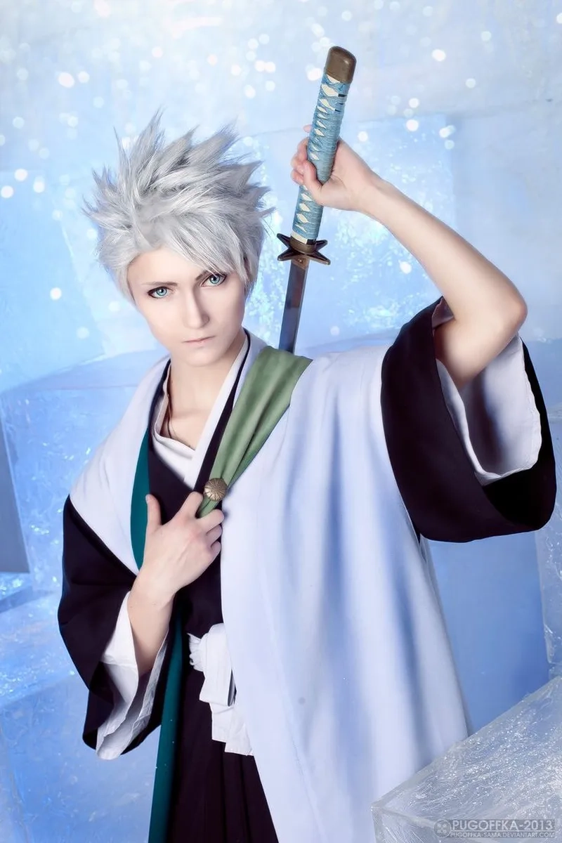 Toshiro cosplay tái hiện hoàn hảo đội trưởng Gotei 10