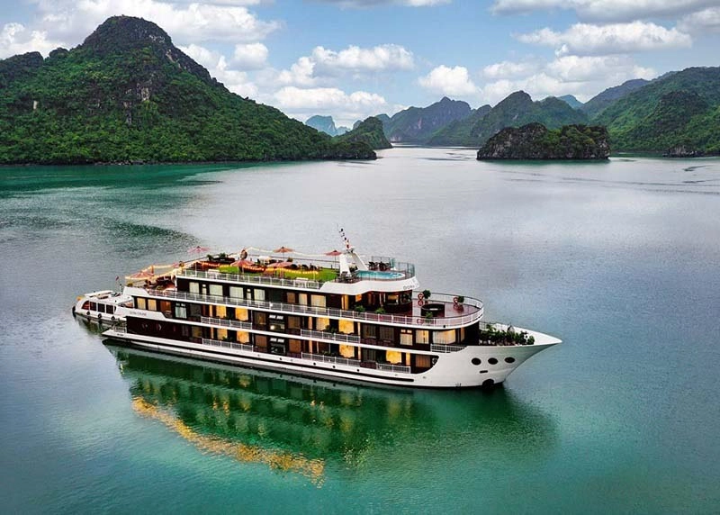 Đặt ngay thuê tàu đi vịnh lan hạ siêu tiện lợi