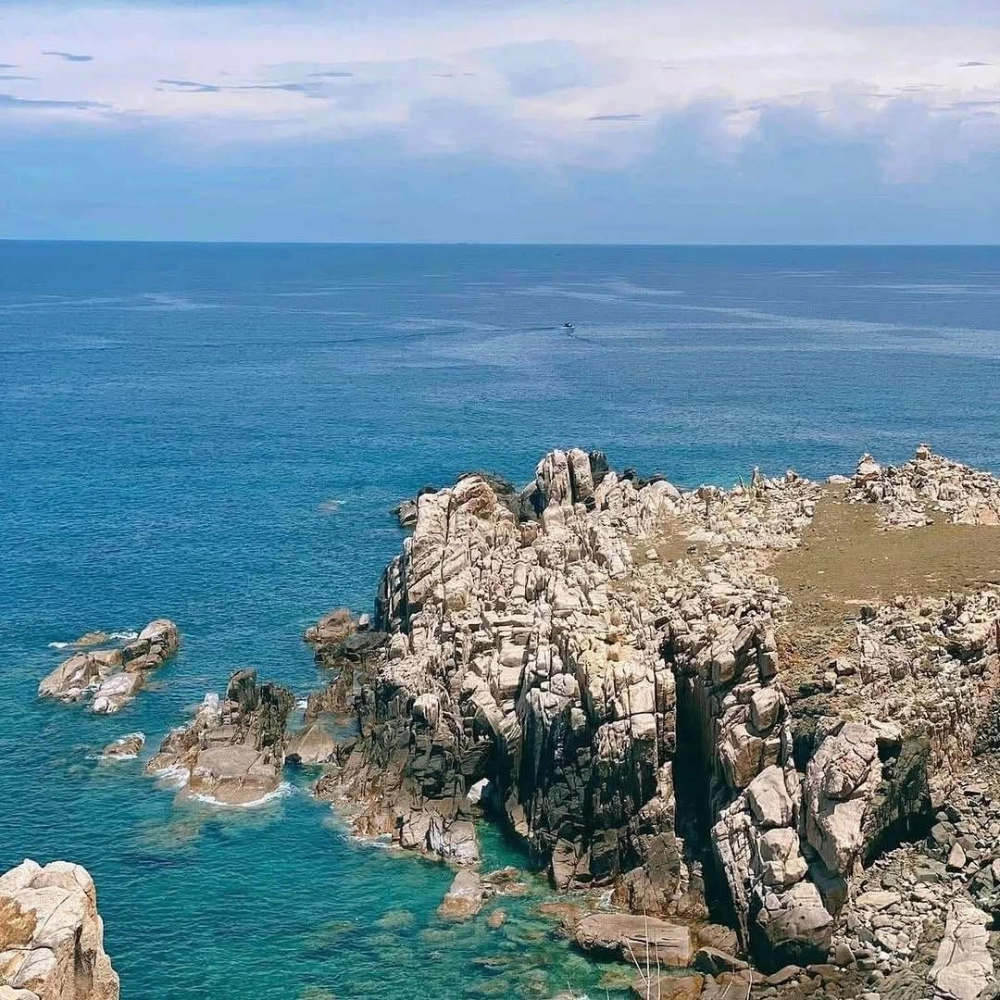 Chọn tour vịnh vĩnh hy 2 ngày 2 đêm để khám phá trọn vẹn