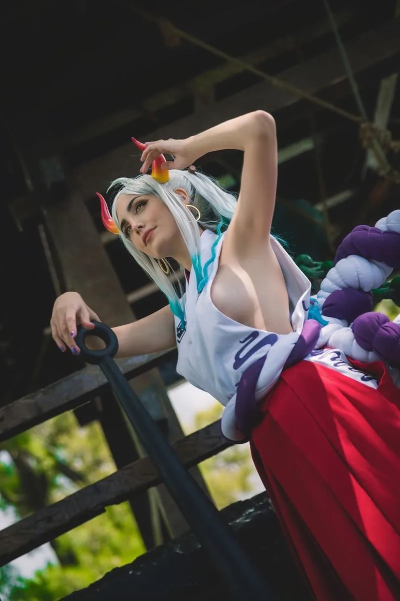 Hình ảnh Yamato cosplay sexy khiến fan không thể rời mắt