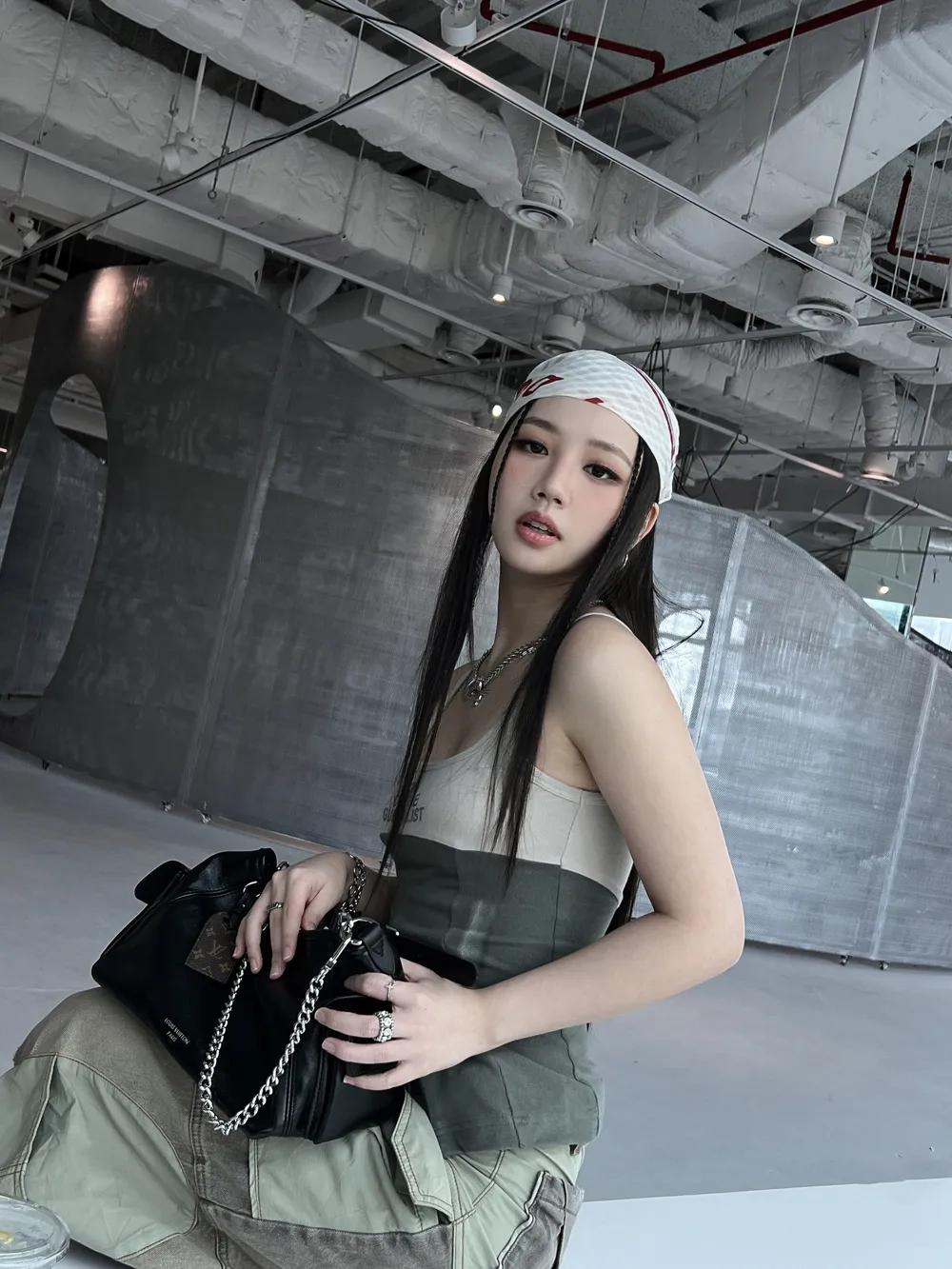 Ca khúc gây nghiện đen đá không đường Amee