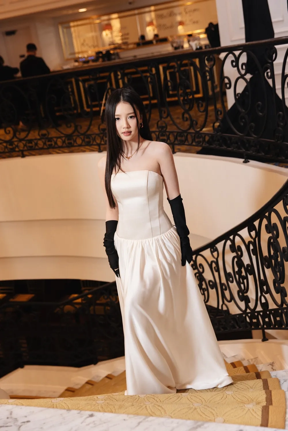 Đằng sau ánh hào quang của Amee studio