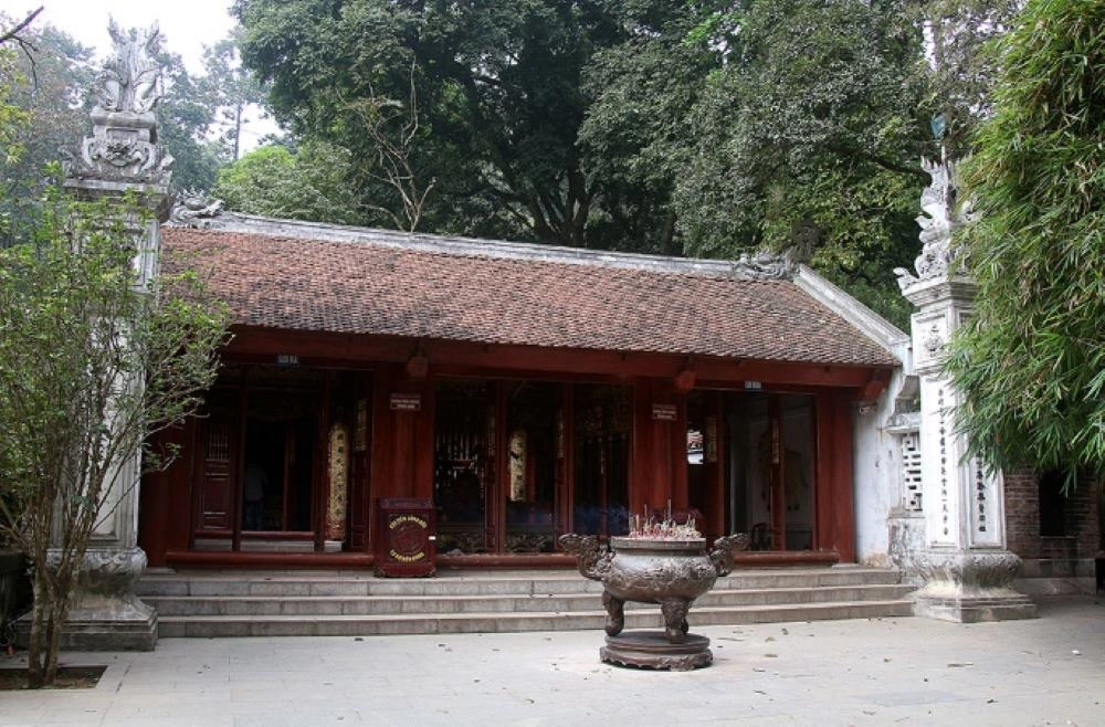 Ảnh Đền Hùng nổi bật giữa núi rừng Phú Thọ