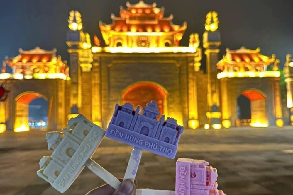 Cổng Đền Hùng dẫn lối về cội nguồn dân tộc