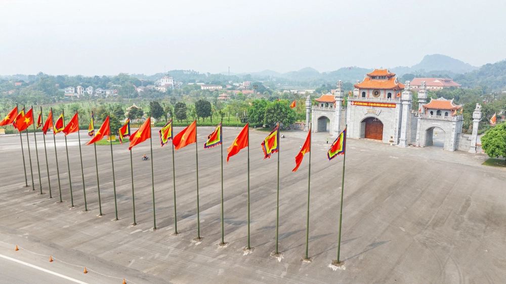 Cảnh Đền Hùng tuyệt đẹp với thiên nhiên hòa quyện