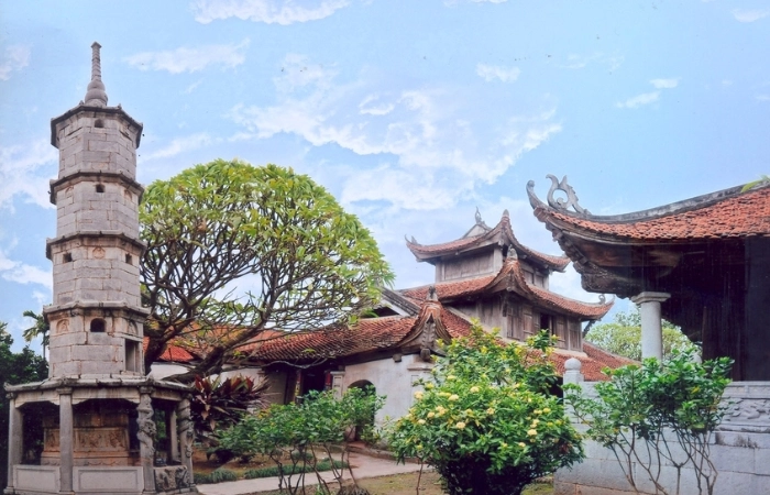 Lưu giữ hình ảnh của chùa bút tháp giữa không gian tĩnh lặng