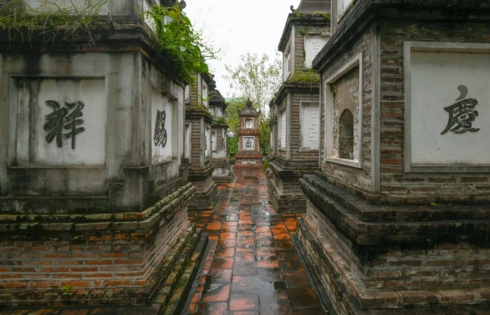 Điểm đến tuyệt vời trong hành trình du lịch là chùa dâu bút tháp đẹp như tranh