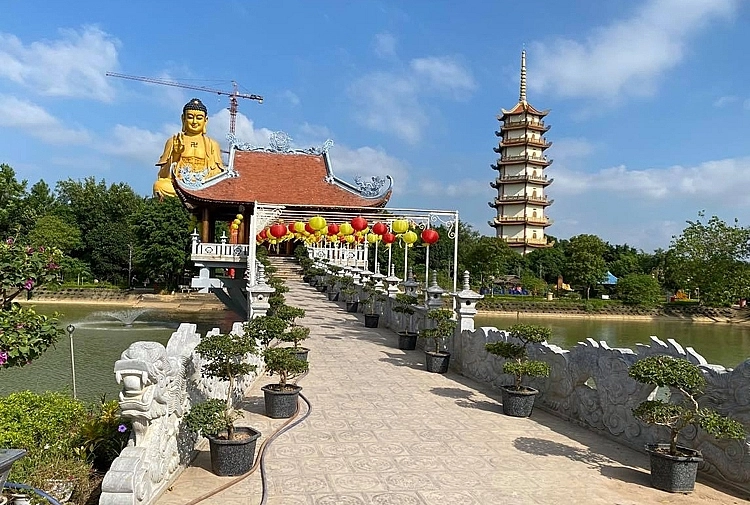 Diện tích chùa khai nguyên rộng lớn cho không gian thờ tự linh thiêng