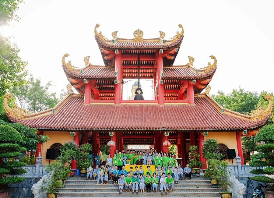 Khóa tu mùa hè chùa khai nguyên thu hút nhiều người tham gia