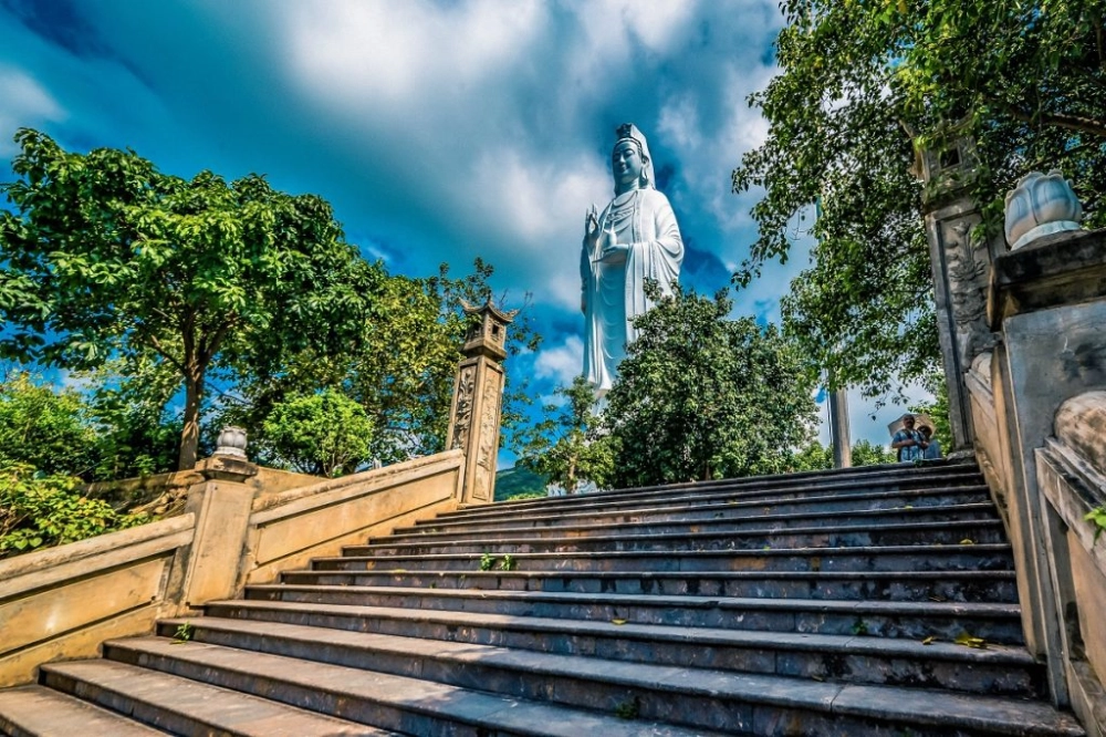 Tour chùa linh ứng bán đảo sơn trà trải nghiệm du lịch và tâm linh