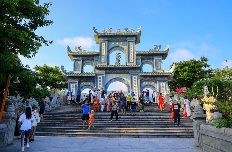 Cổng chùa linh ứng mang đậm dấu ấn văn hóa và kiến trúc đặc sắc