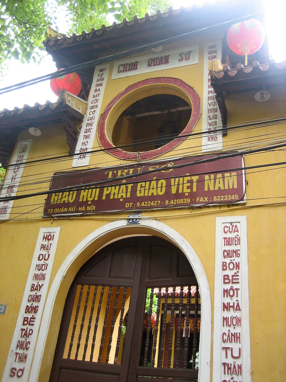 Câu đối chùa quán sứ khắc họa tư tưởng từ bi và trí tuệ