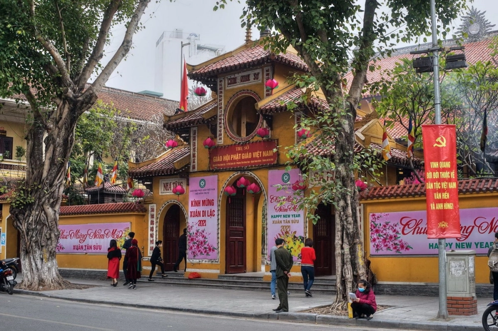 Văn khấn chùa quán sứ nên chuẩn bị chu đáo trước khi lễ bái