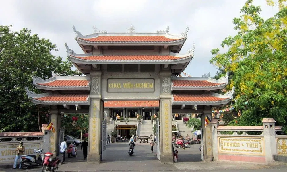 Cổng chùa vĩnh nghiêm kiến trúc uy nghi mang đậm nét Á Đông