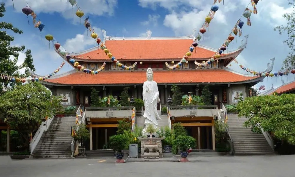 Chùa vĩnh nghiêm sài gòn là biểu tượng Phật giáo miền Nam