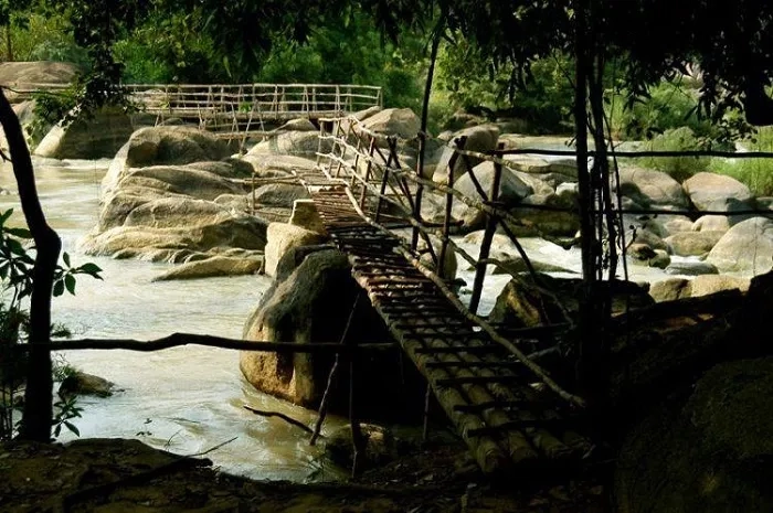 Khám phá vẻ đẹp bàu nước sôi kdl thác mai lôi cuốn