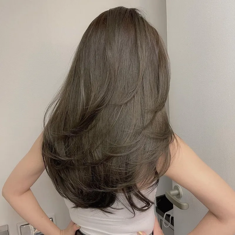 Màu nâu rêu có phải tẩy tóc không giải đáp từ chuyên gia