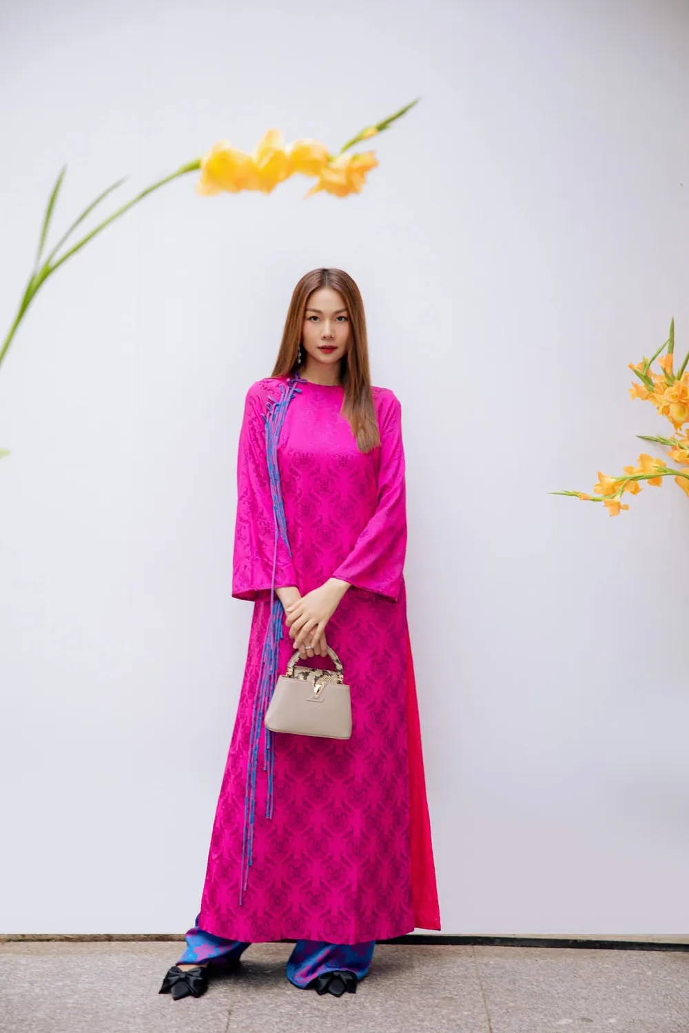 Cùng theo dõi kênh Thanh Hằng official chính thức
