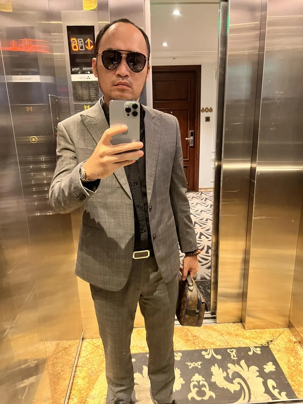 Phong cách đời thường của diễn viên Tiến Luật