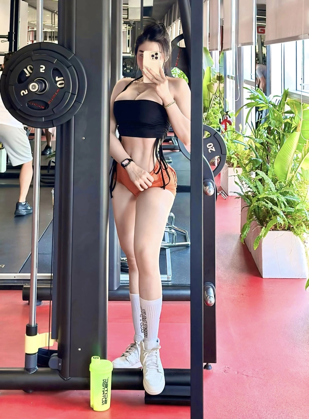 Ảnh sex gái mông to mông cong căng đét nóng bỏng cuốn hút