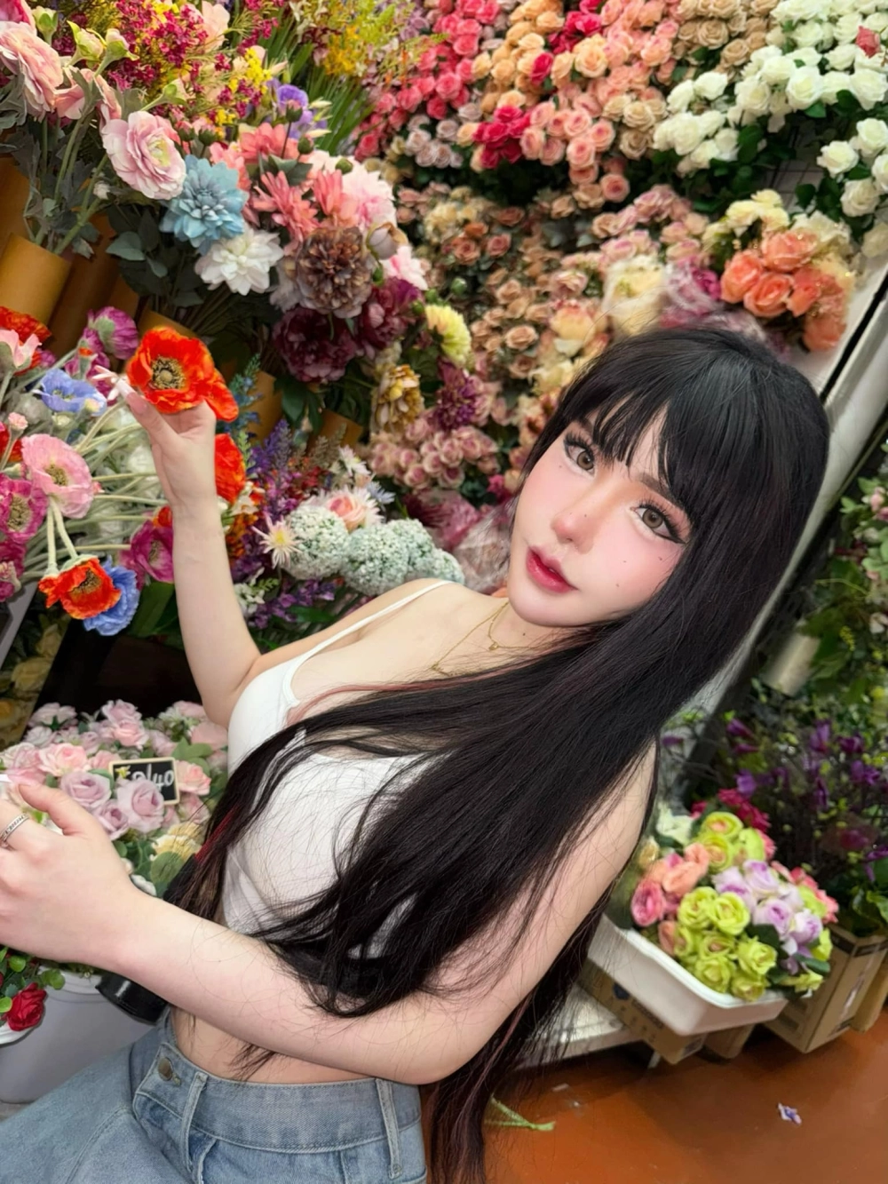 Gái xinh vú siêu to ngực khủng cực đại sexy nóng bỏng cuốn hút mê mẩn