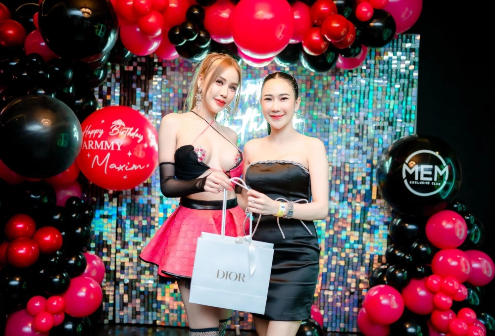 Ảnh gái xinh vú to lồn đẹp body hoàn hảo gợi tình nóng bỏng cuốn hút cực kỳ