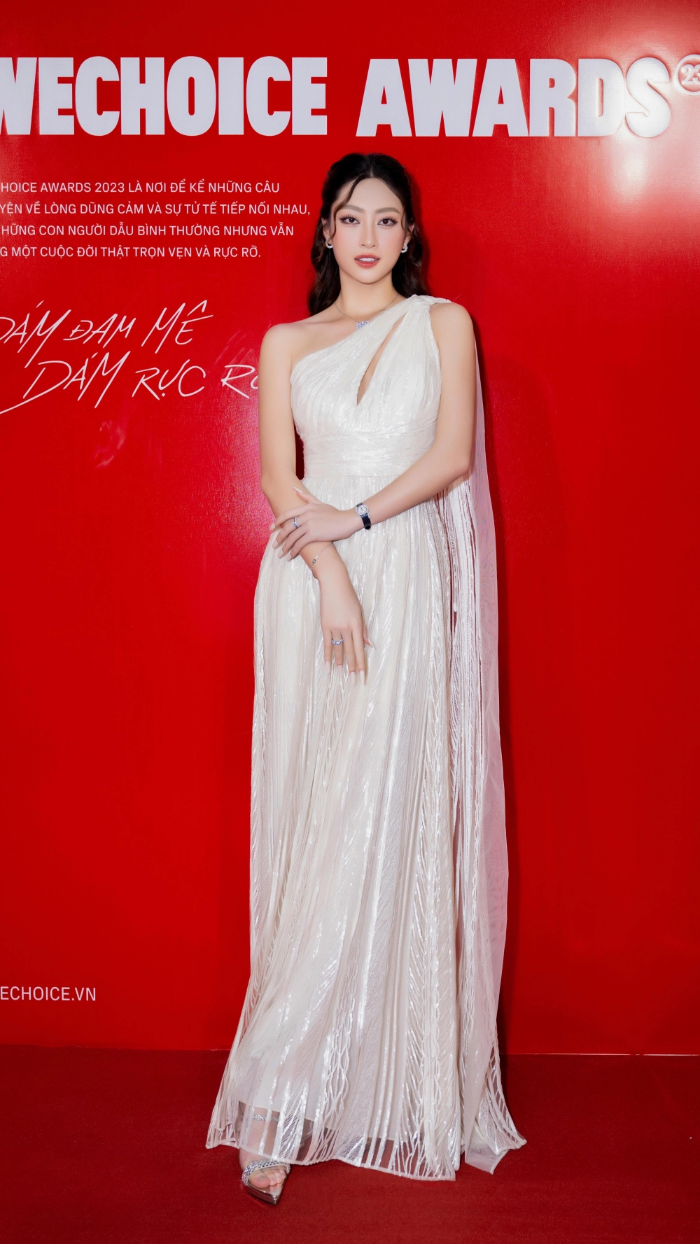 Tải ảnh nền gái xinh 4k sắc nét dùng rất đã