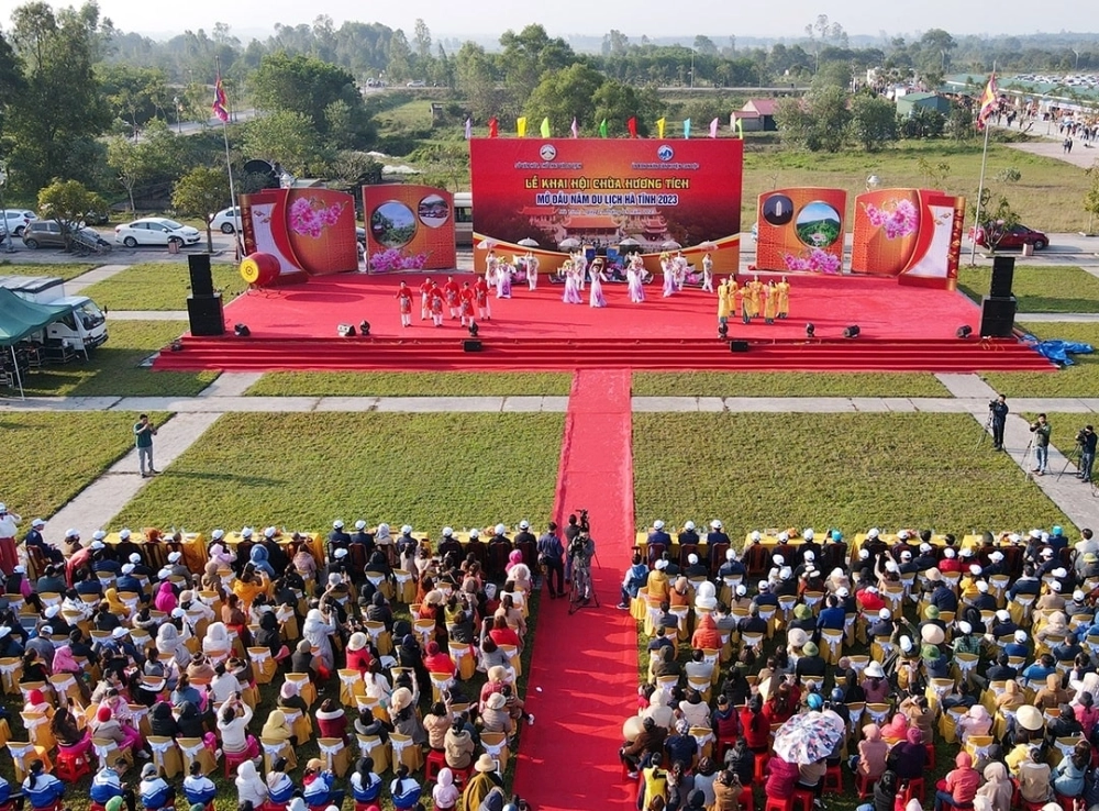 Chùa hương tích thiên lộc can lộc linh thiêng