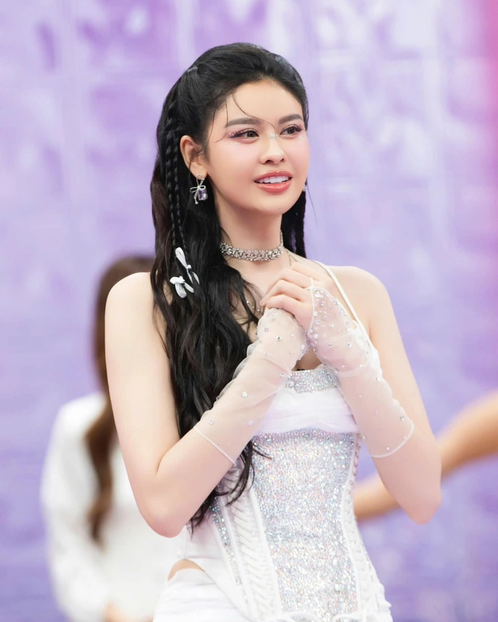 Ảnh avatar con gái mang nhiều phong cách từ dịu dàng đến cá tính.